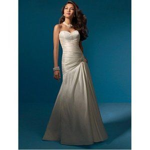 NWT! Alfred Angelo 2052 Wedding size 12